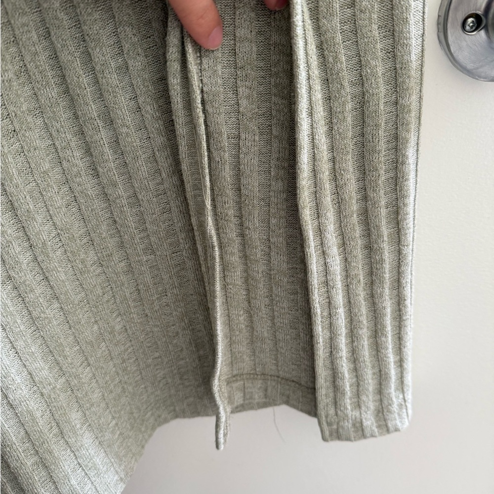 Gray Ribbed Tank Top - Picture 5 of 5